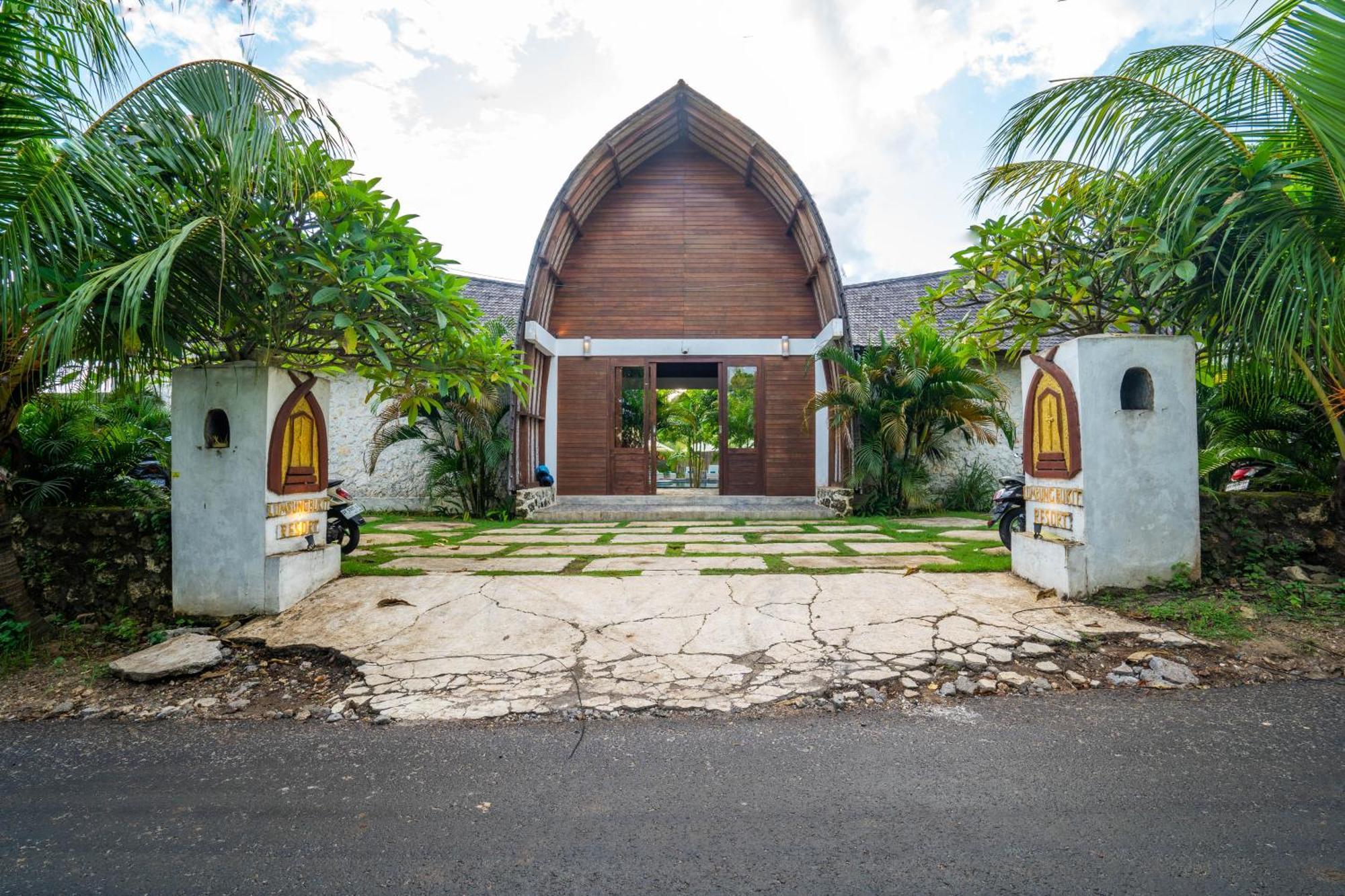 Lumbung Bukit Resort Uluwatu Buitenkant foto